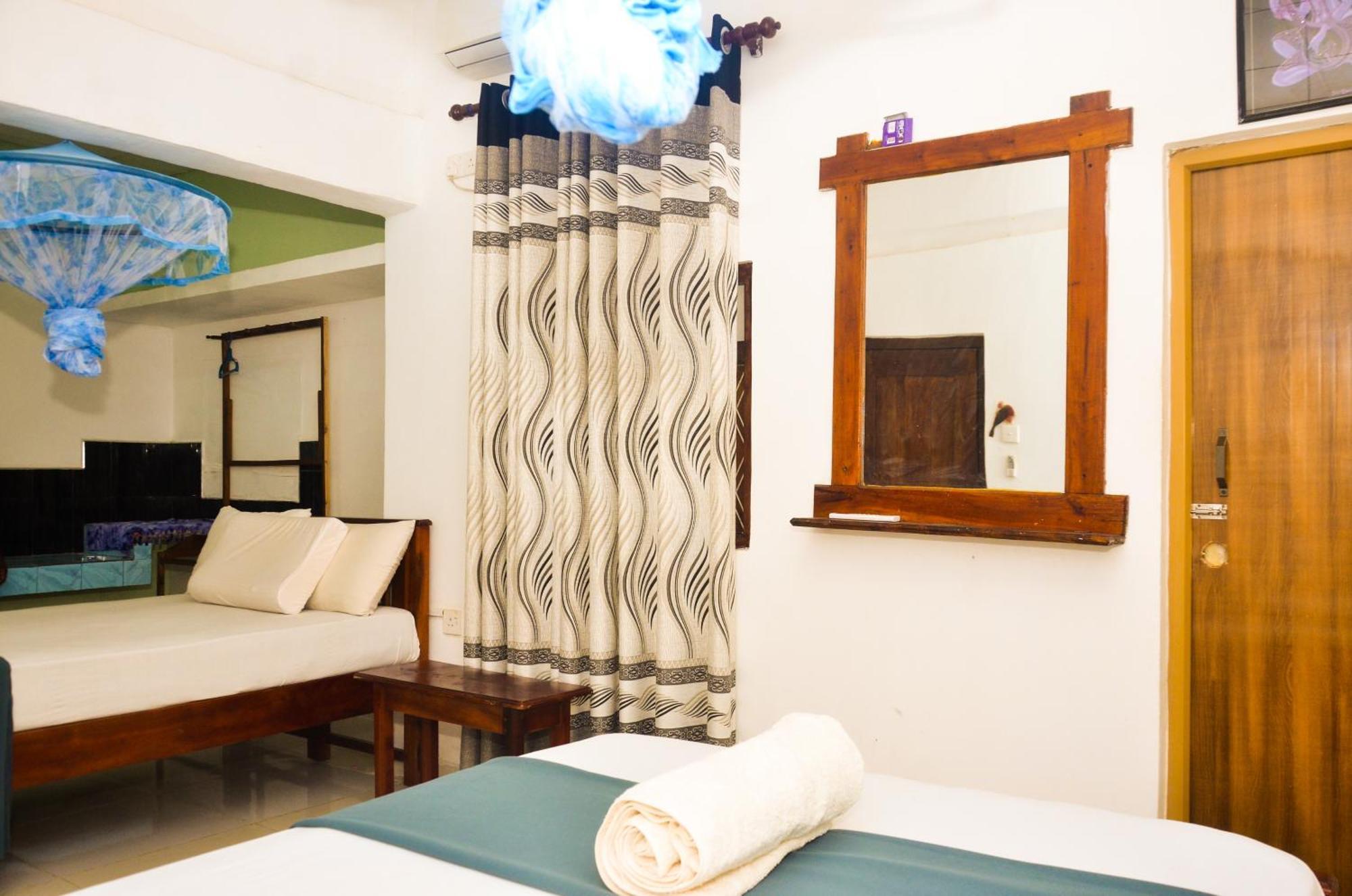 Triangle Home Stay Dambulla Esterno foto