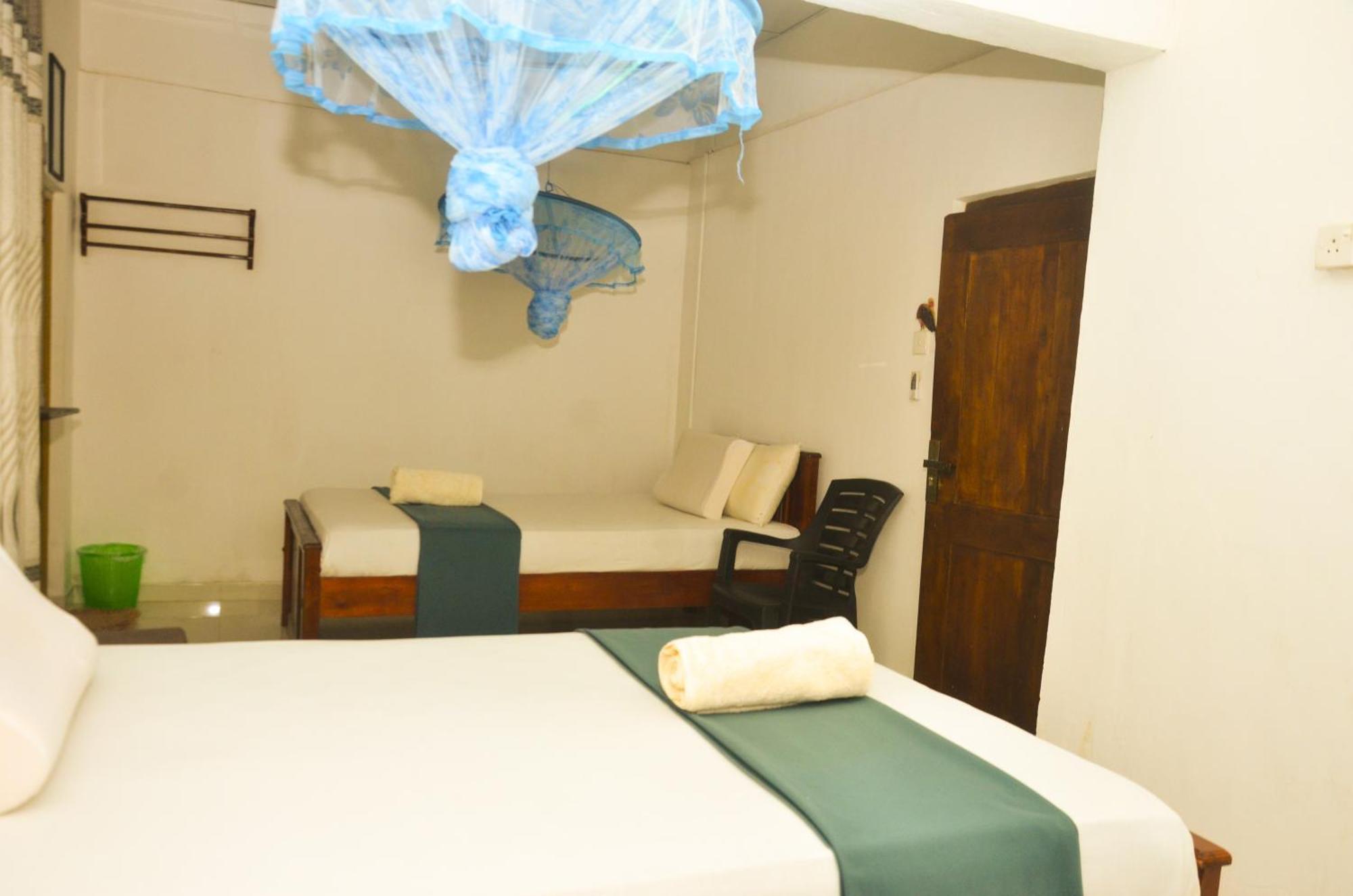 Triangle Home Stay Dambulla Esterno foto